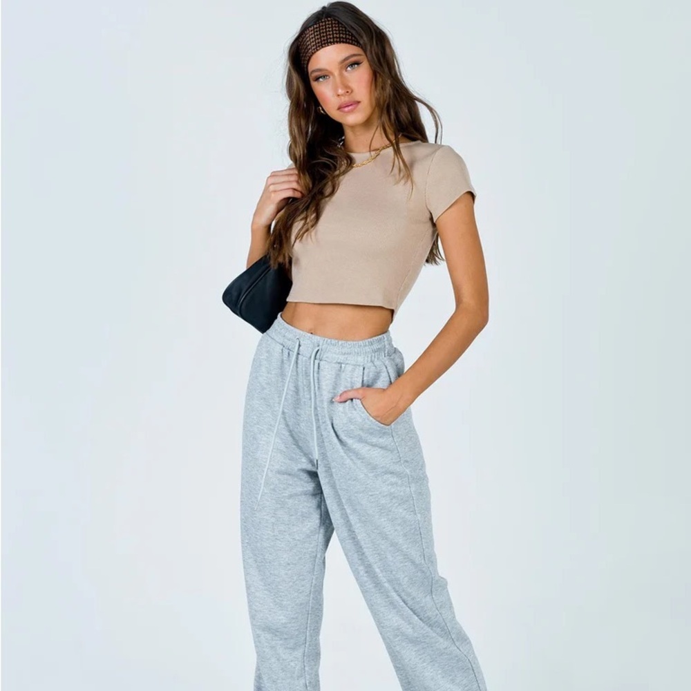 Princess Polly Classic Cropped Tee Beige
